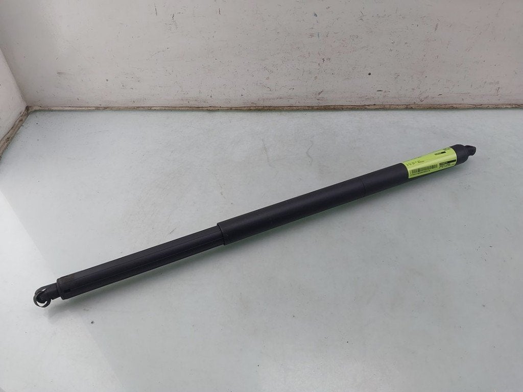 VERIN A GAZ ARRIÈRE DROIT GLA (156.9) (|A1569800764|), Mercedes-Benz, Utilisé, Dialog.mb@mercedes-benz.com, Mercedes-Benz AG