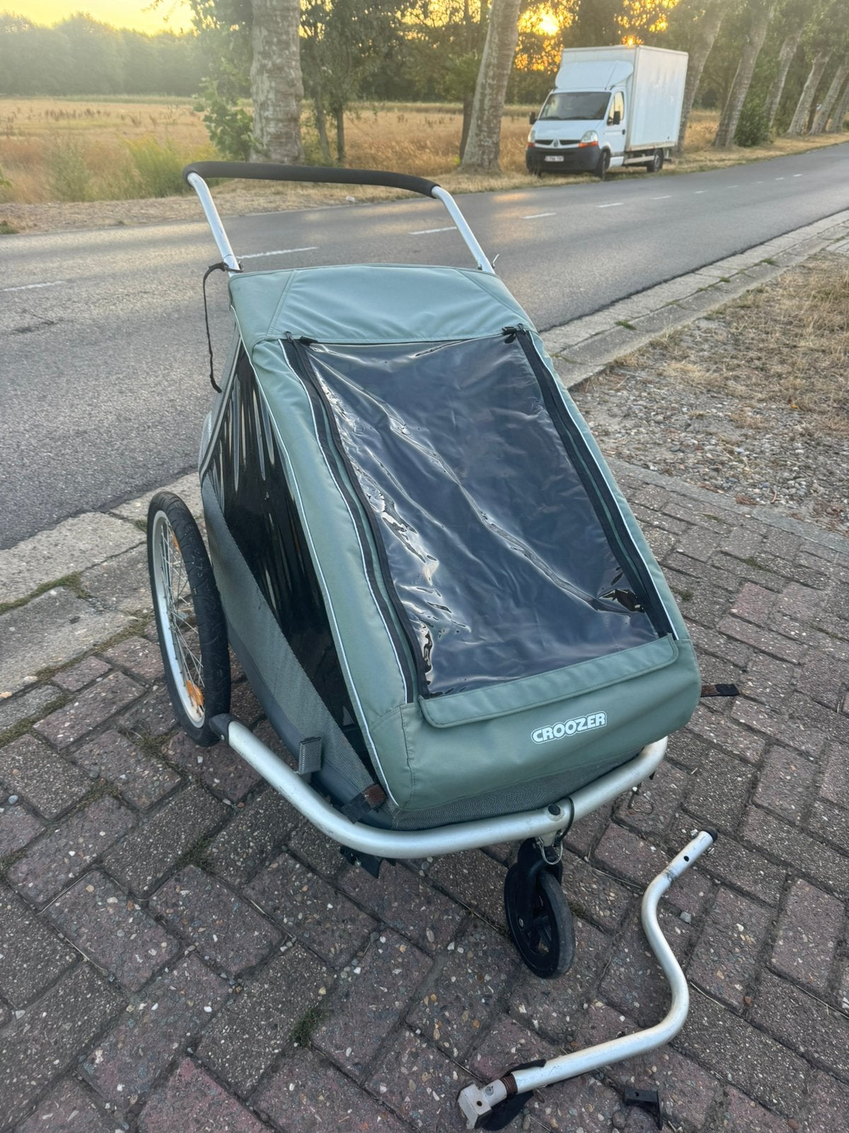 Fietstkar merk Croozer voor 2 kinderen, Ophalen, Zo goed als nieuw