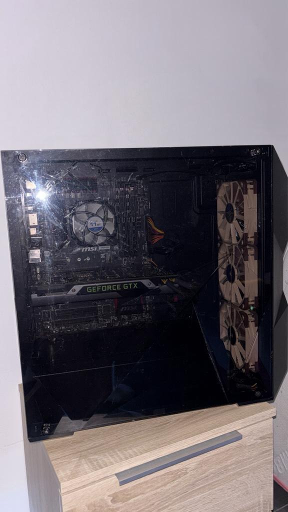 Geforce gtx pc, Games en Spelcomputers, Games | Pc, Ophalen of Verzenden, Gebruikt