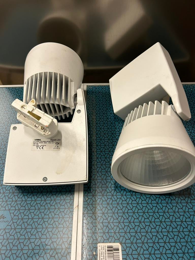 2 spot pour rail led Lival Bandit (valeur 120€ pièce), Enlèvement ou Envoi, Comme neuf