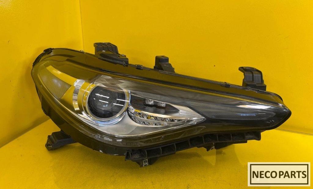 ALFA ROMEO GIULIA KOPLAMP XENON RECHTS 26J16-T1 LEVERBAAR!!, Gebruikt, -, -, Ophalen of Verzenden