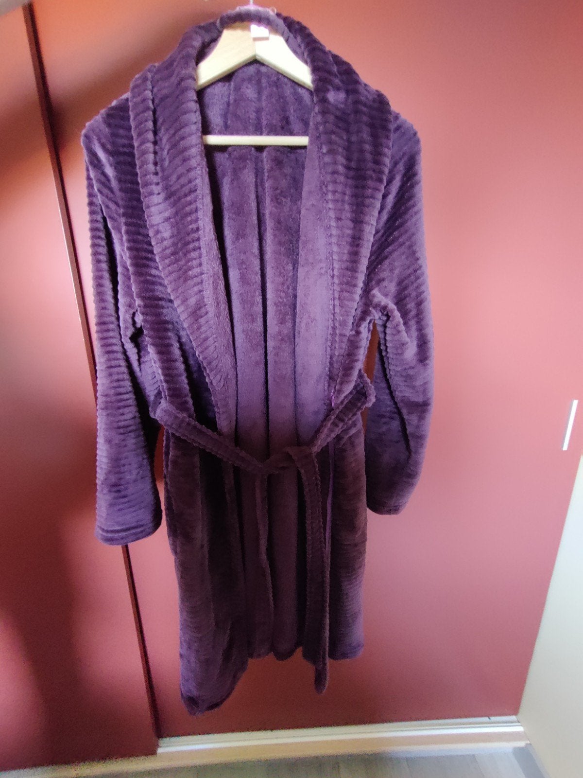 Paarse badjas Hunkemöller maat M/L, Kleding | Dames, Homewear, Ophalen, Zo goed als nieuw
