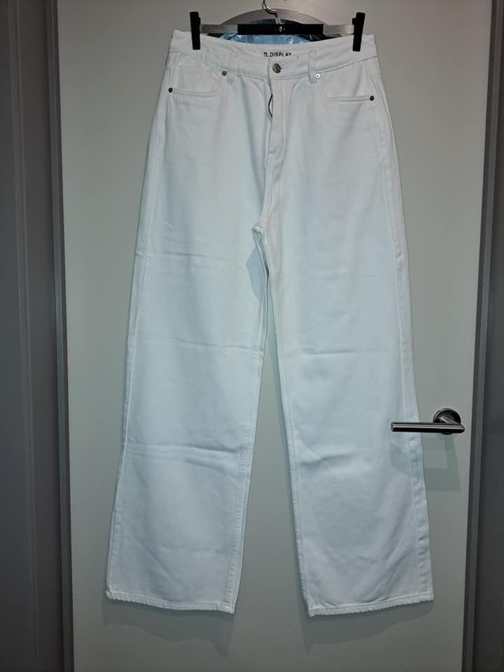 Nieuwe witte jeans, M, wijd model ofwel Astrid Bryan skinny, Kleding | Dames, Maat 38/40 (M), Wit, Nieuw, Ophalen of Verzenden