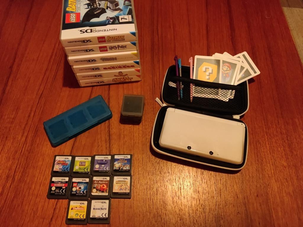 Nintendo 3DS Wit Pack + 16 Games, Consoles de jeu & Jeux vidéo, Consoles de jeu | Nintendo 2DS & 3DS, 3DS, Blanc, Enlèvement ou Envoi