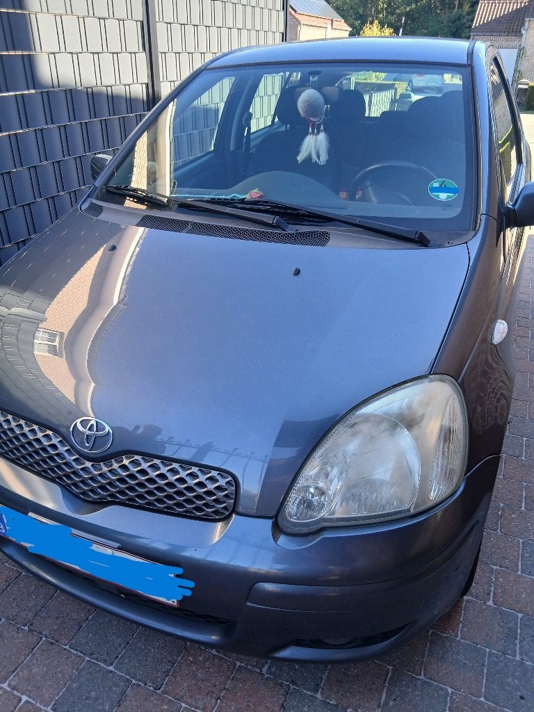 Toyota Yaris, Auto's, Voorwielaandrijving, Stof, 4 cilinders, Blauw