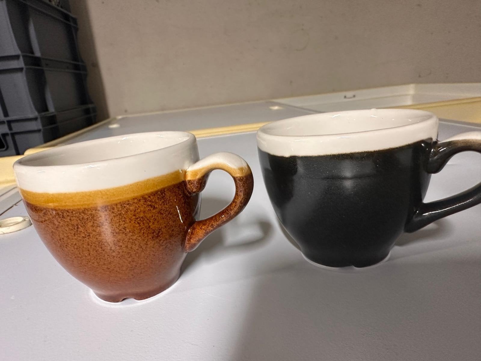 Kleine tasjes in verschillende kleuren - grote hoeveelheid, Vintage, Comme neuf, Enlèvement, Porcelaine