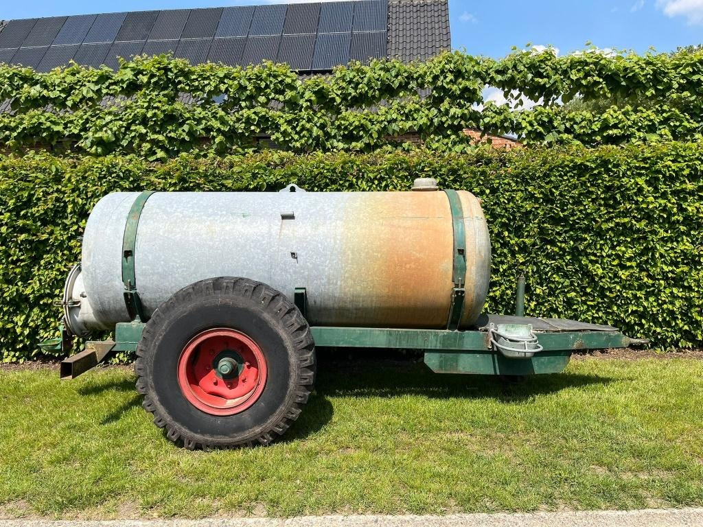 Watertank aanhangwagen — paardendrinkbak, enkelas, Ophalen, Gebruikt