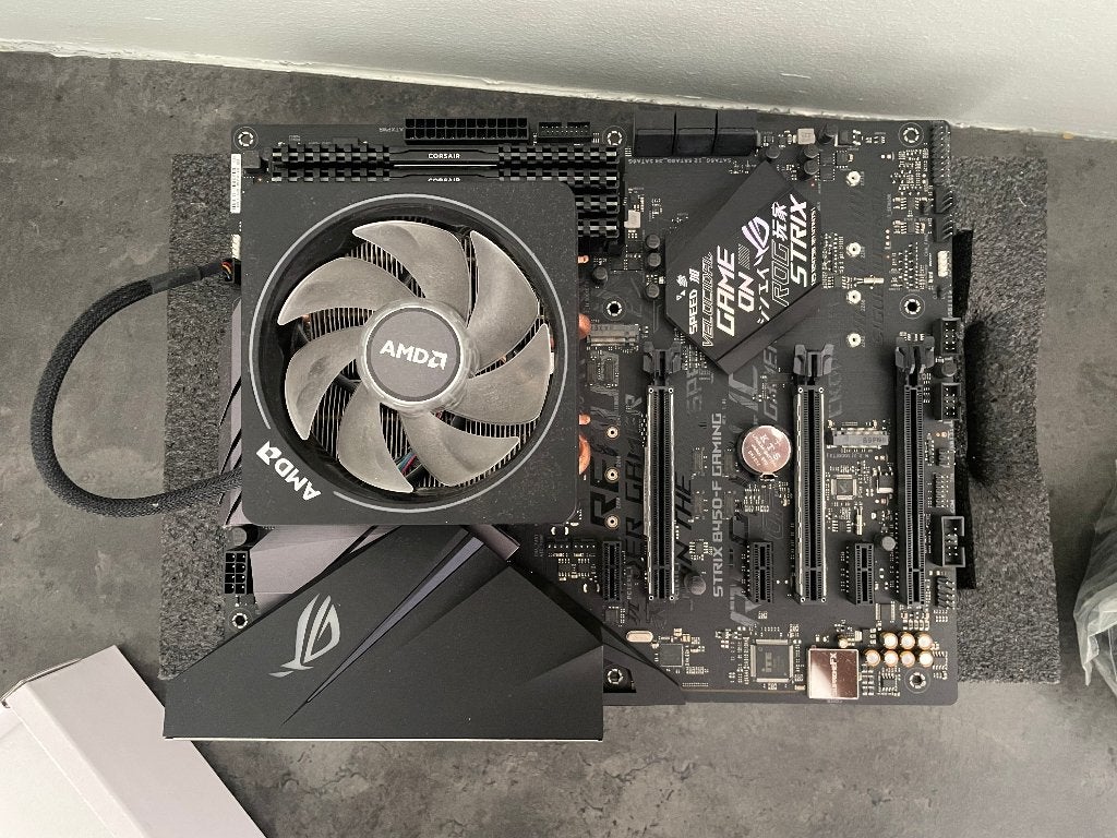 Ryzen 7 2700X + ROG Strix B450-F + 32 Go DDR4 + Alim 700W, 4 Ghz ou plus, Gaming, 32 GB, Enlèvement ou Envoi
