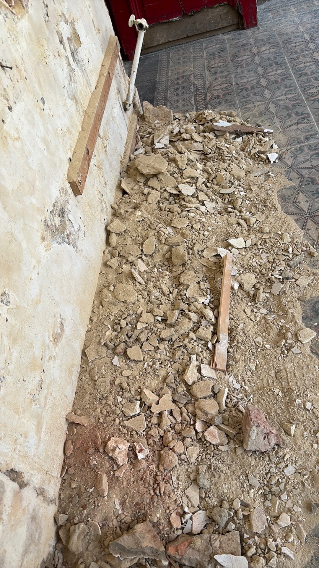 Decombre puin entulho rubble, Ophalen, Zo goed als nieuw
