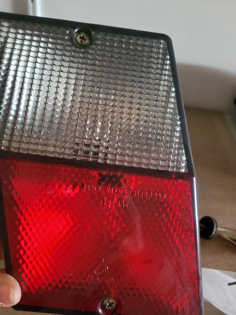 Feu arrière GAUCHE neuf d'origine Skoda Favorit - OEM, Enlèvement, Neuf, Skoda