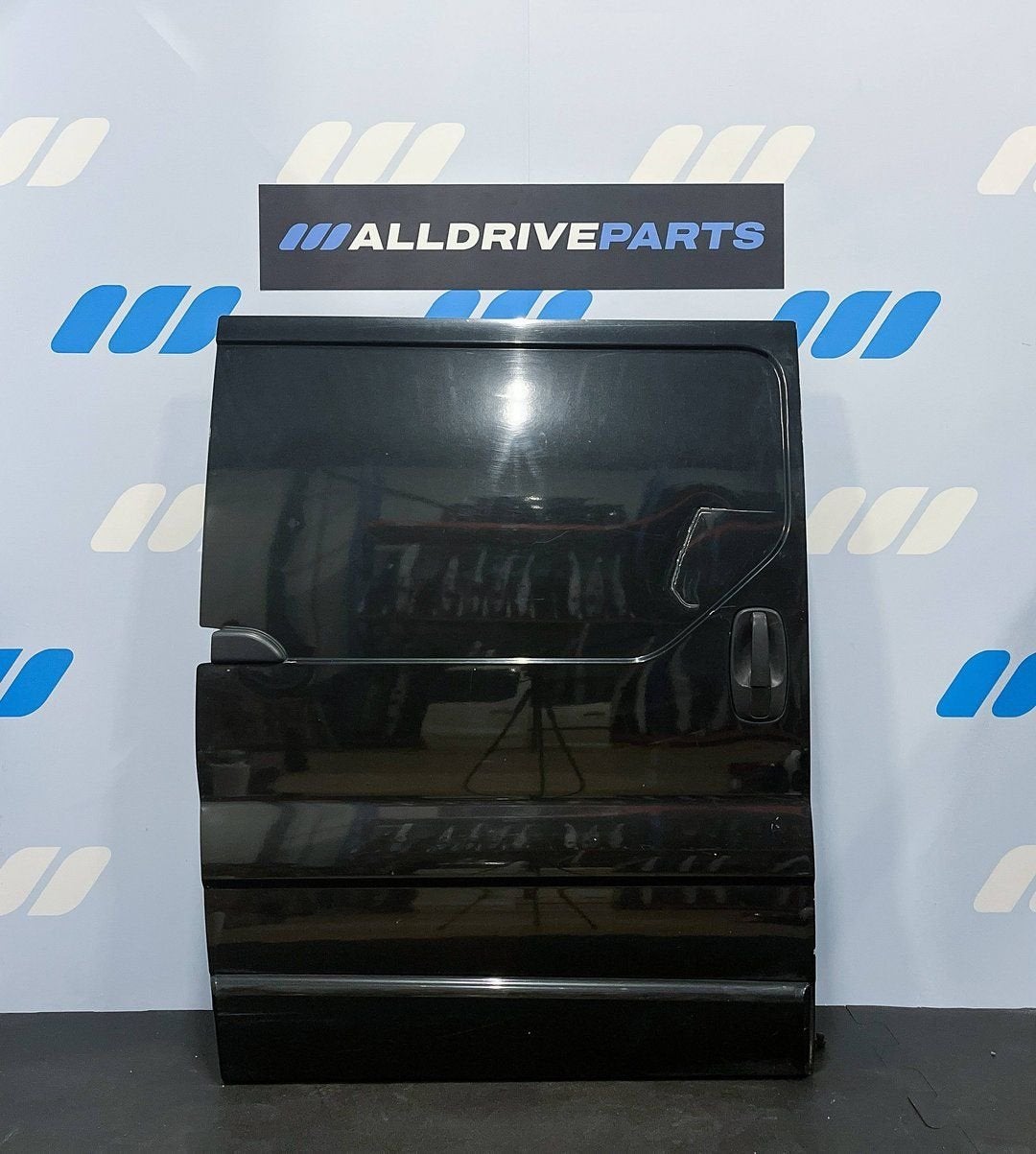 Opel Vivaro Schuifdeur rechts dicht zwart 91160010, -, Droite, Utilisé, Porte