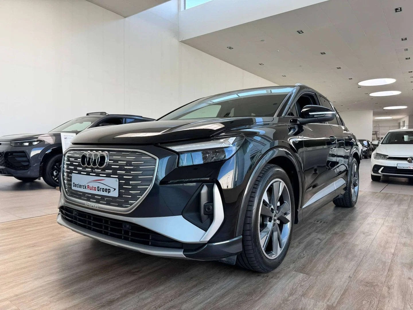 Audi Q4 e-tron 45 S-LINE*CAMERA*DIRECTIEWAGEN*12.000KM*TOPAA, Autos, Audi, Achat, 5 portes, Tissu, https://public.car-pass.be/vhr/505a56e8-4e46-4fb0-bb19-2aa811034241