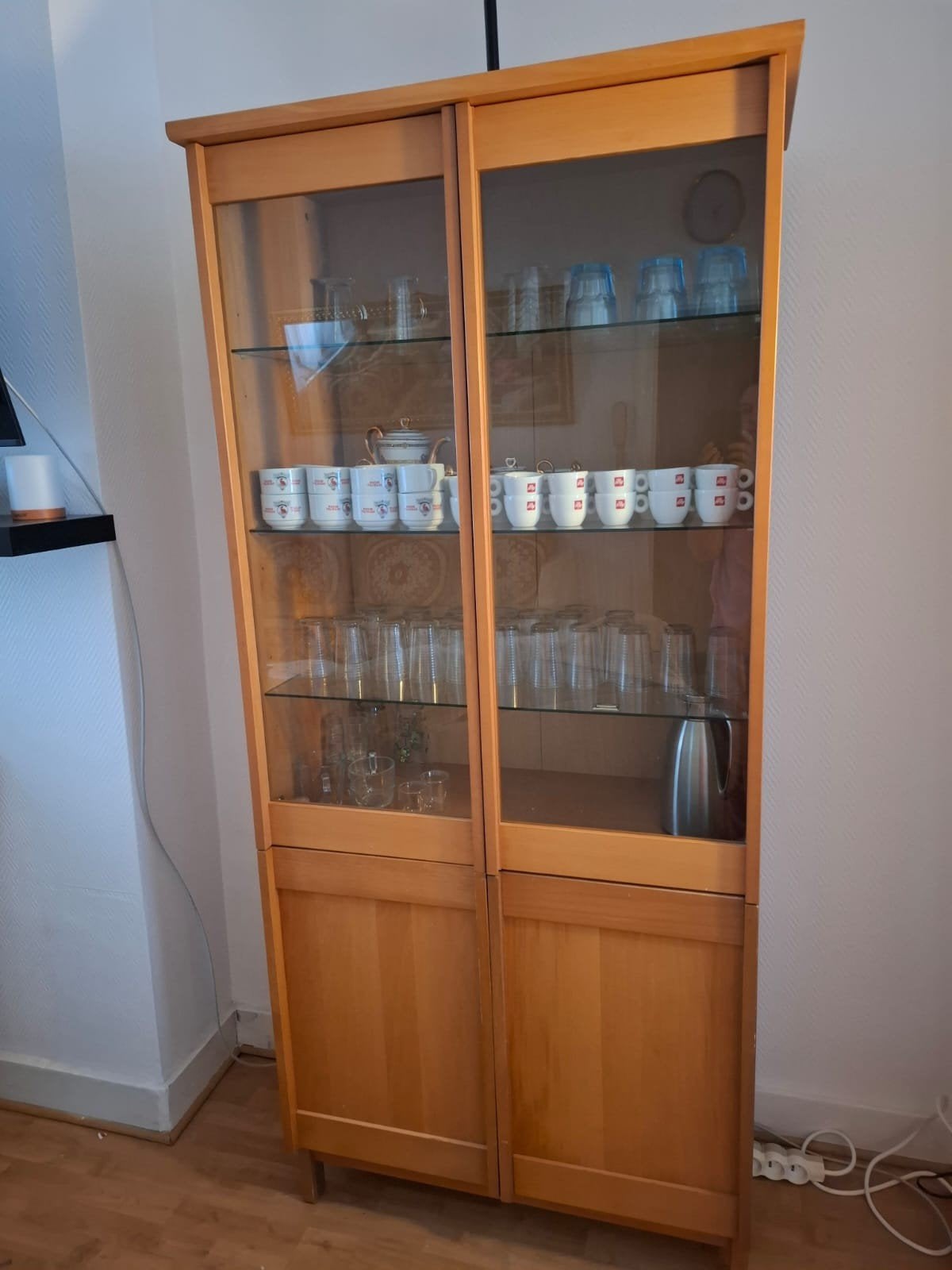 Meuble vitrine, Enlèvement