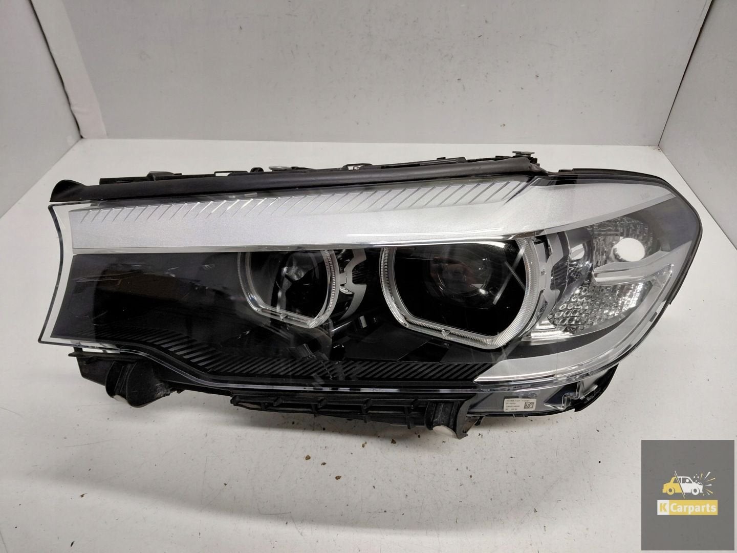 7439199, BMW G30 LED sans clairage gauche, Petuelring 130
80788  Munich, DE, Info@bmw.de, Utilisé, BMW