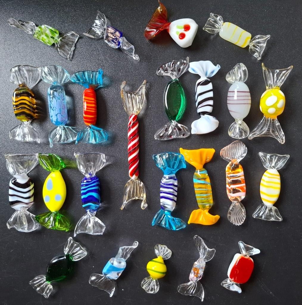 Gros bonbons en verre de Murano, Enlèvement