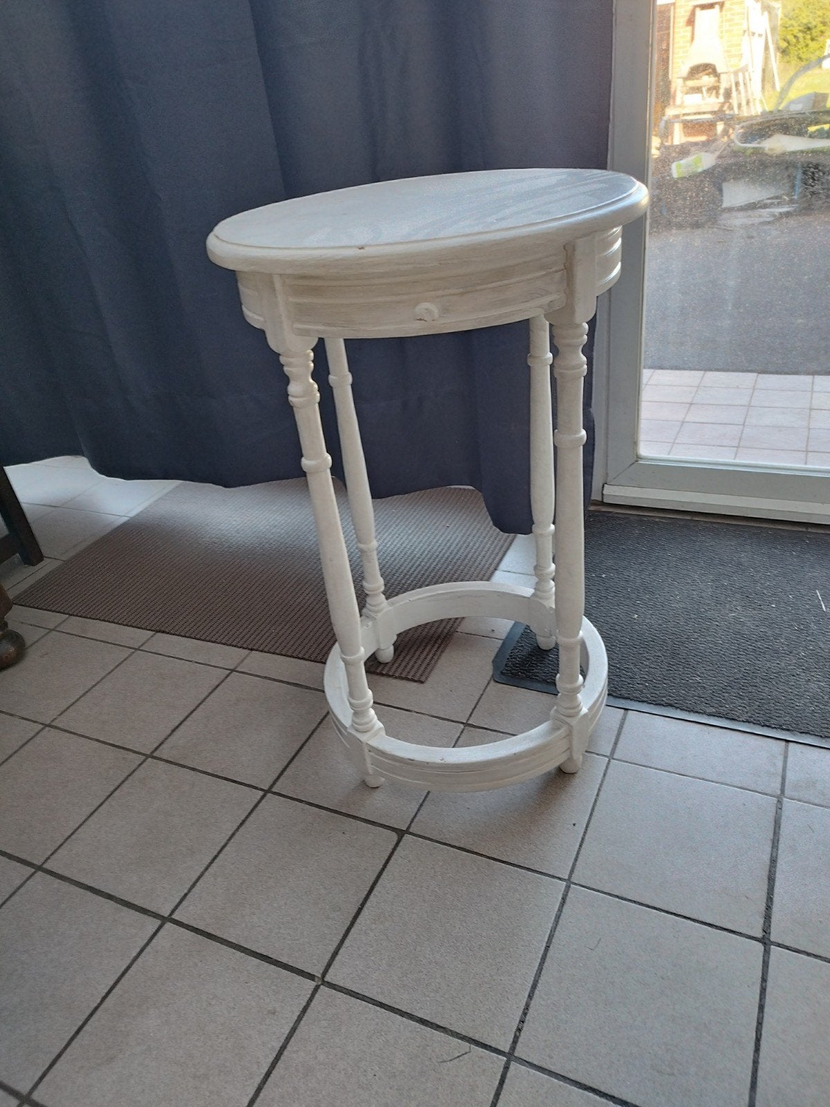 retro staander in goede staat, Enlèvement