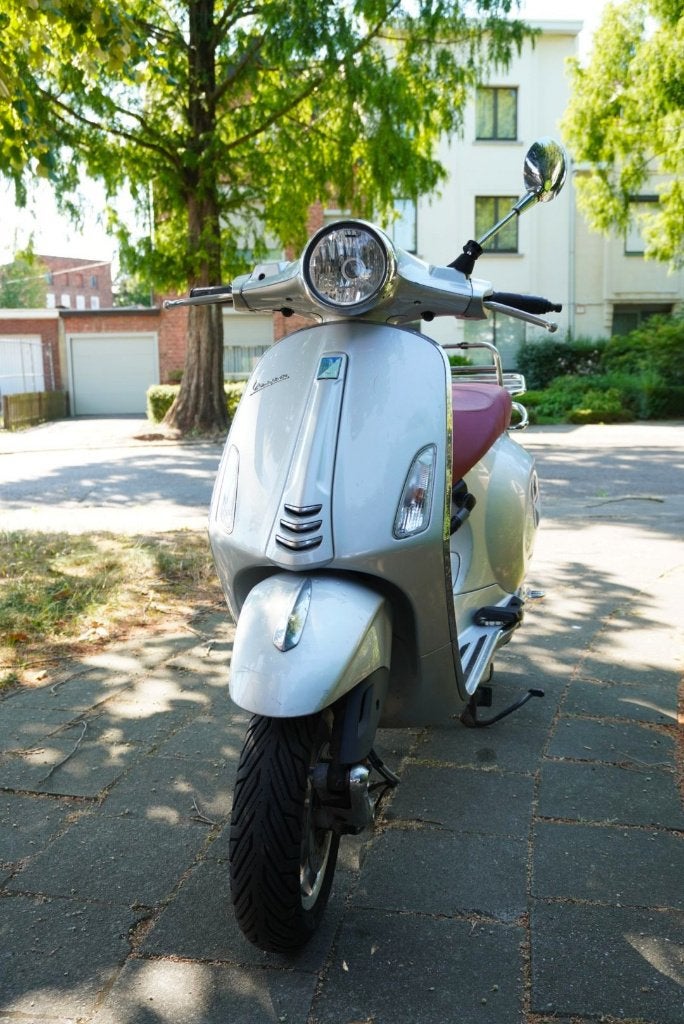 Vespa Primavera 50 cc 70th Anniversary Edition – Klasse A, Ophalen, Overige modellen, Klasse A (25 km/u), Zo goed als nieuw