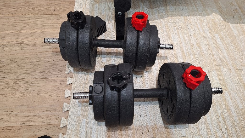 2 haltères réglables – jusqu’à 15 kg chacun, Sports & Fitness, Enlèvement, Comme neuf, Bras, Haltère