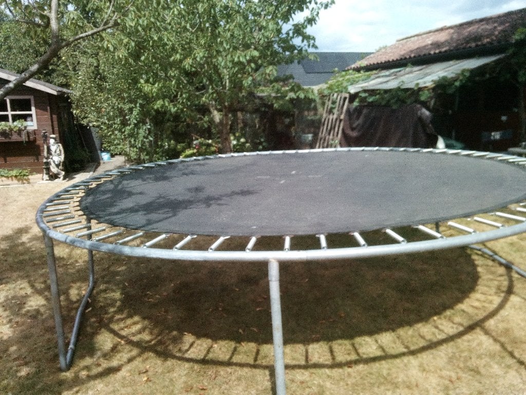 Trampoline 3.65m, Enlèvement