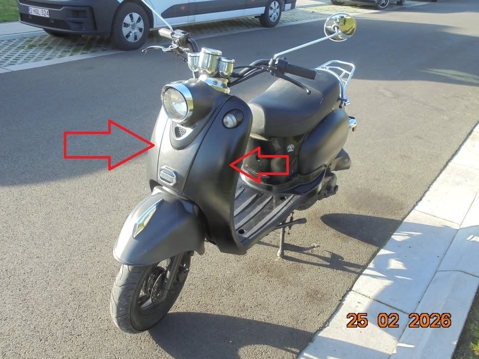 Gezocht frontkap,, Fietsen en Brommers, Brommeronderdelen | Algemeen, Ophalen