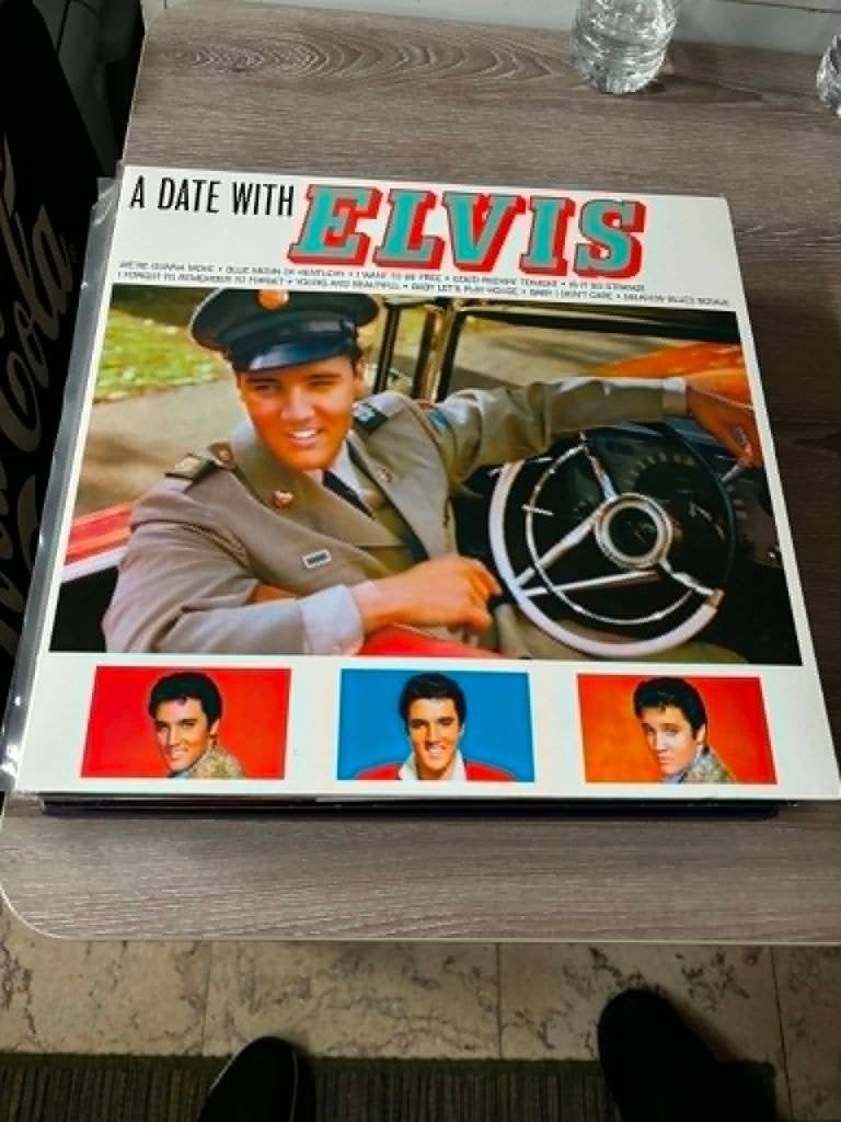 A date with Elvis,waxtime in color label,orange vinyl,15euro, Housse de protection extérieure, Enlèvement ou Envoi, Rock 'n' roll
