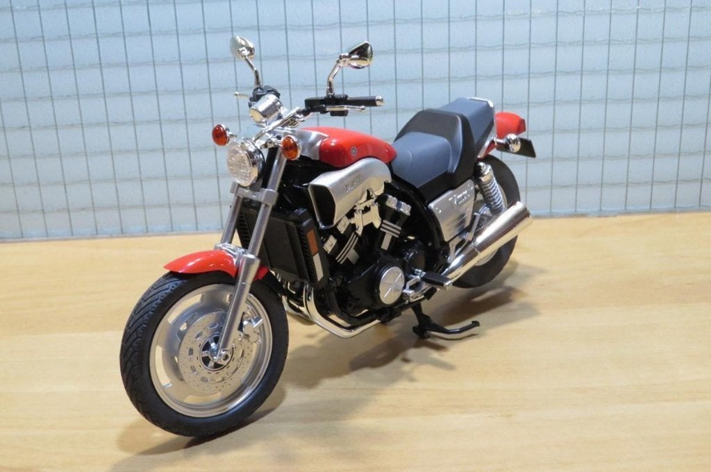 Yamaha V-max 1:12 Aoshima red, Ophalen of Verzenden, Nieuw, 1:9 t/m 1:12, Motor