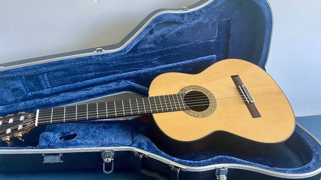Vicente Carrillo Primera 2022, Ophalen, Zo goed als nieuw, Klassieke of Spaanse gitaar, Met koffer