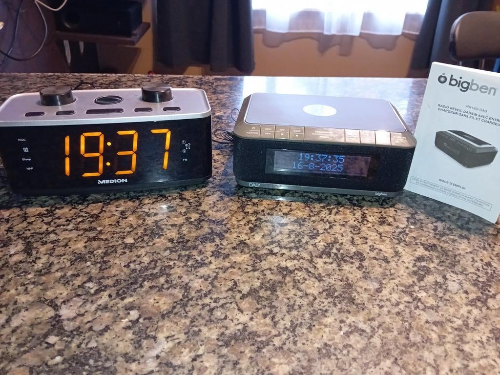 Radio-réveil BIGBEN et MEDION, Electroménager, Réveils, Enlèvement