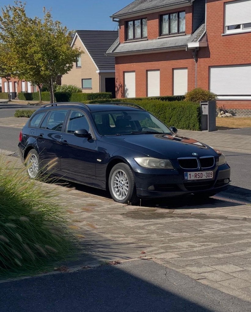 BMW 320d M47 (nieuwe Turbo), Achterwielaandrijving, 4 cilinders, Blauw, Leder