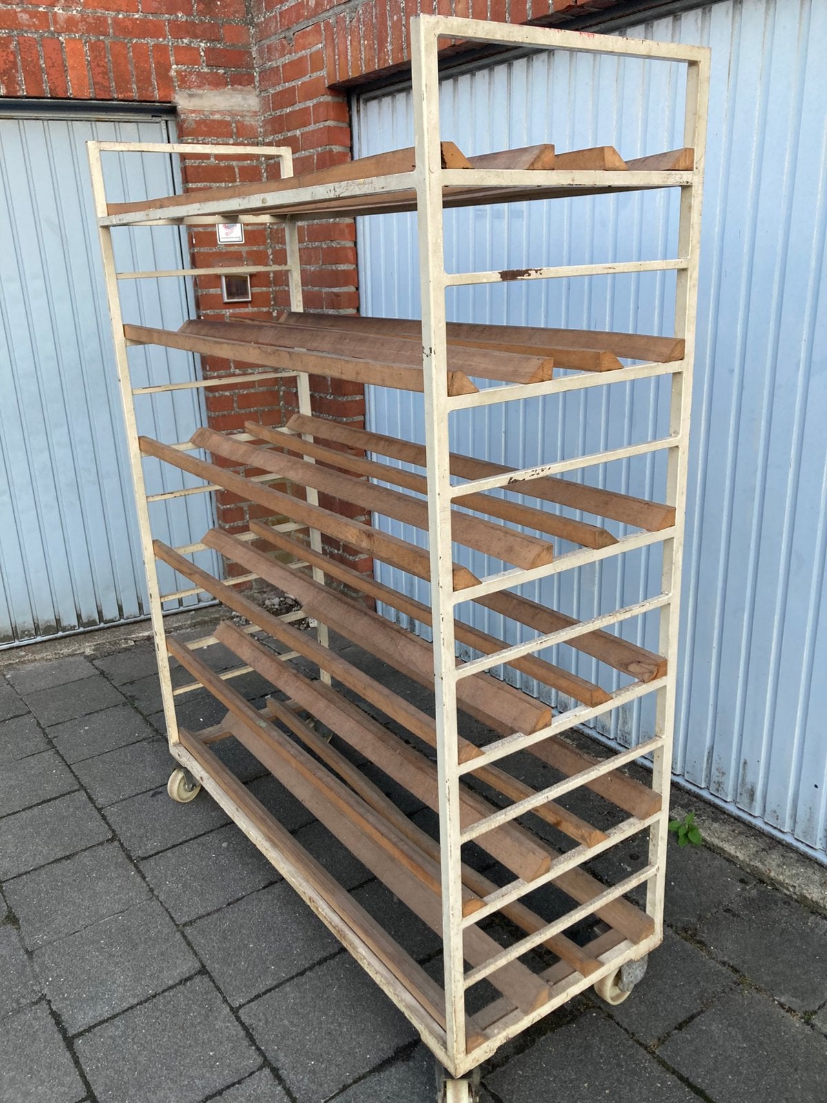 Oud bakkersrek, Ophalen, Zo goed als nieuw