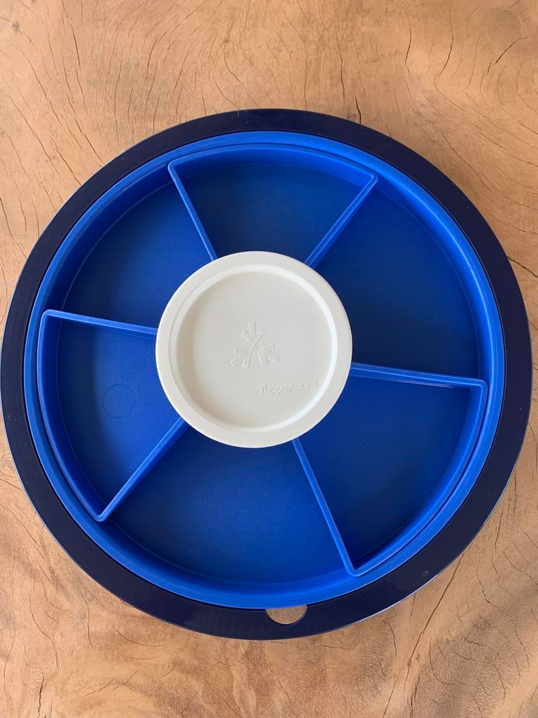 Assiette de service Tupperware, Maison & Meubles, Cuisine| Tupperware, Comme neuf, Balance, Enlèvement