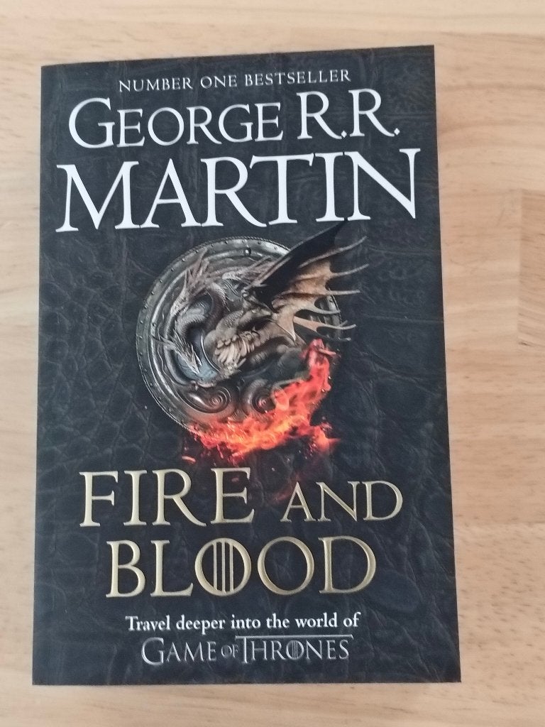 Fire & Blood - George R.R. Martin, Ophalen of Verzenden, Zo goed als nieuw, George R.R. Martin