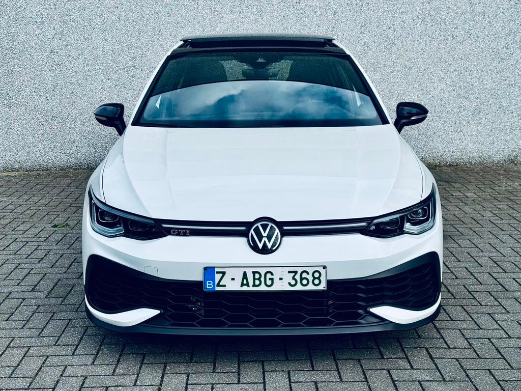Volkswagen Golf 8 GTI Clubsport Akrapovic/ Pano, Auto's, Euro 6, 4 cilinders, Alcantara, Wit