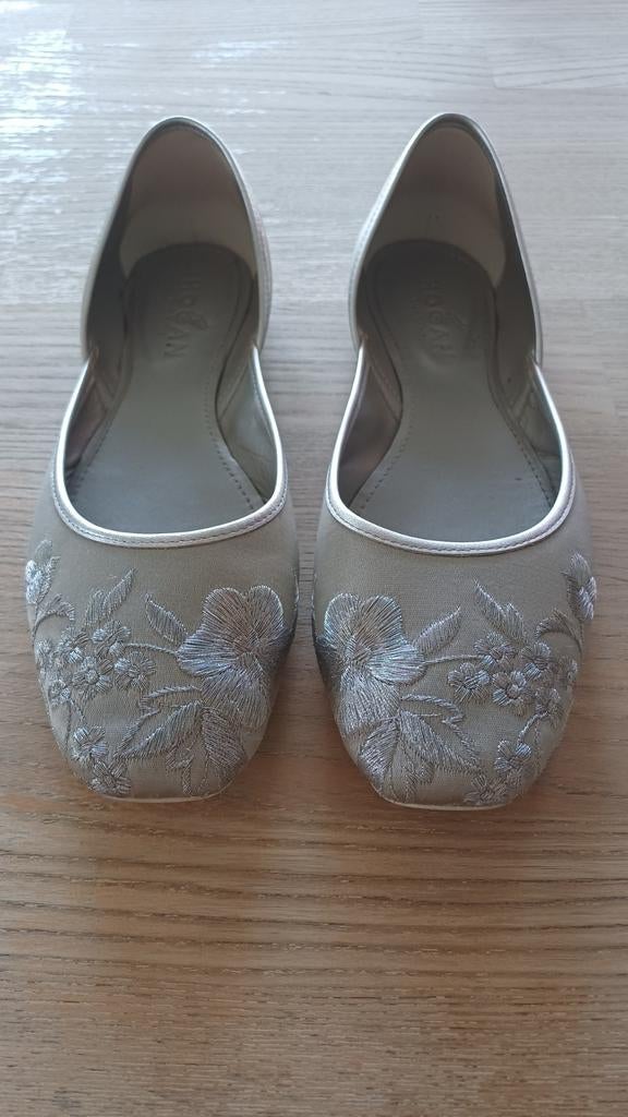 Ballerines argentées Hogan avec détails floraux taille 38,5, Hogan, Enlèvement ou Envoi, Comme neuf, Ballerines