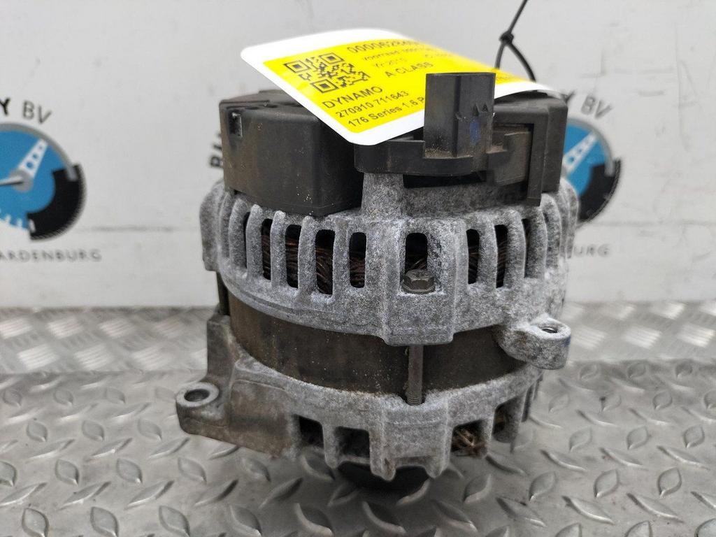 MERCEDES A CLASS 176 A180 Prestige BlueEff DYNAMO 2015, Ophalen of Verzenden, Gebruikt, ARN erkend