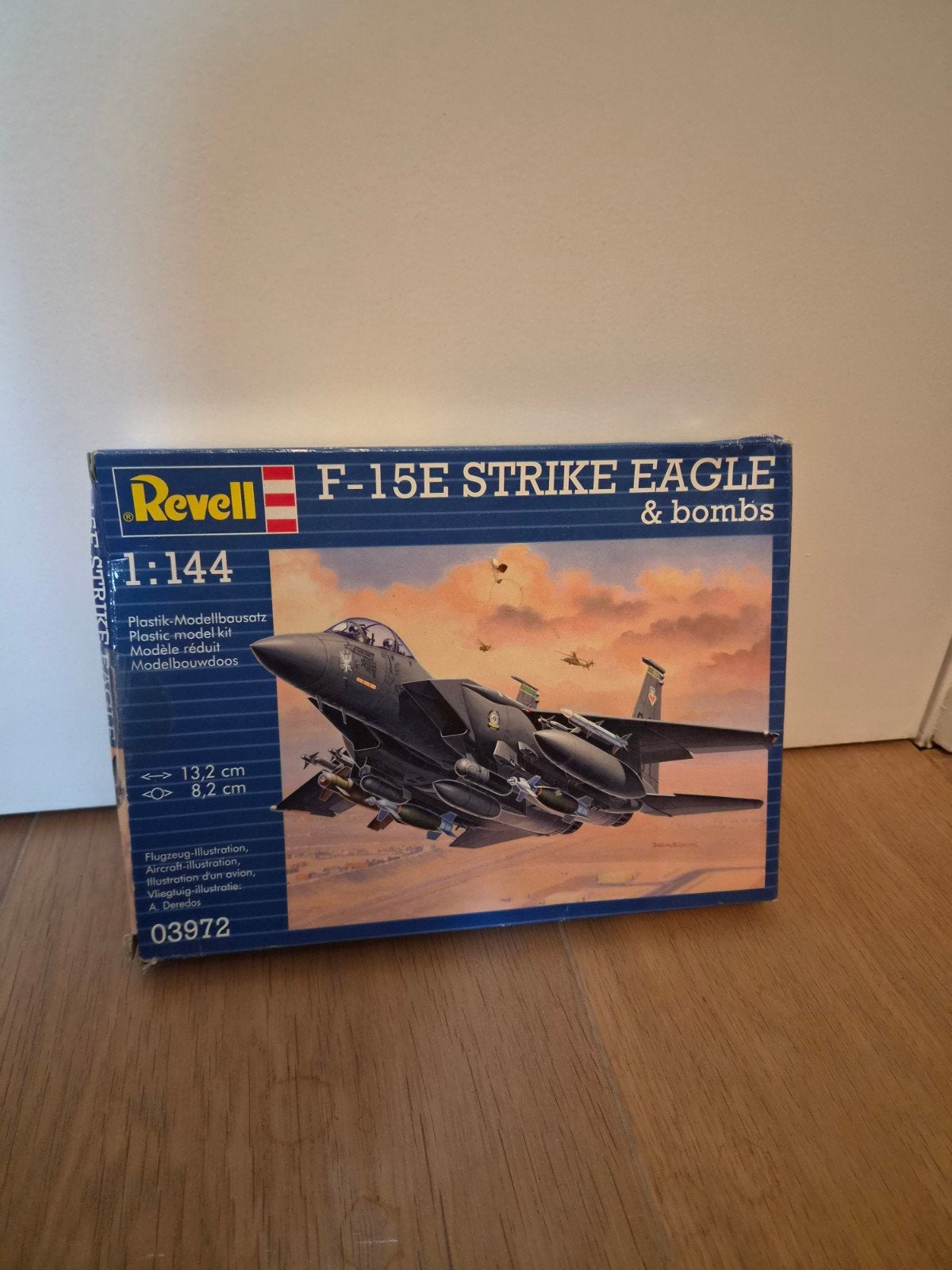 Revell F-15E Strike Eagle & Bombs – 1:144 – bouwpakket #0397, 1:144 tot 1:200, Revell, Ophalen of Verzenden, Zo goed als nieuw