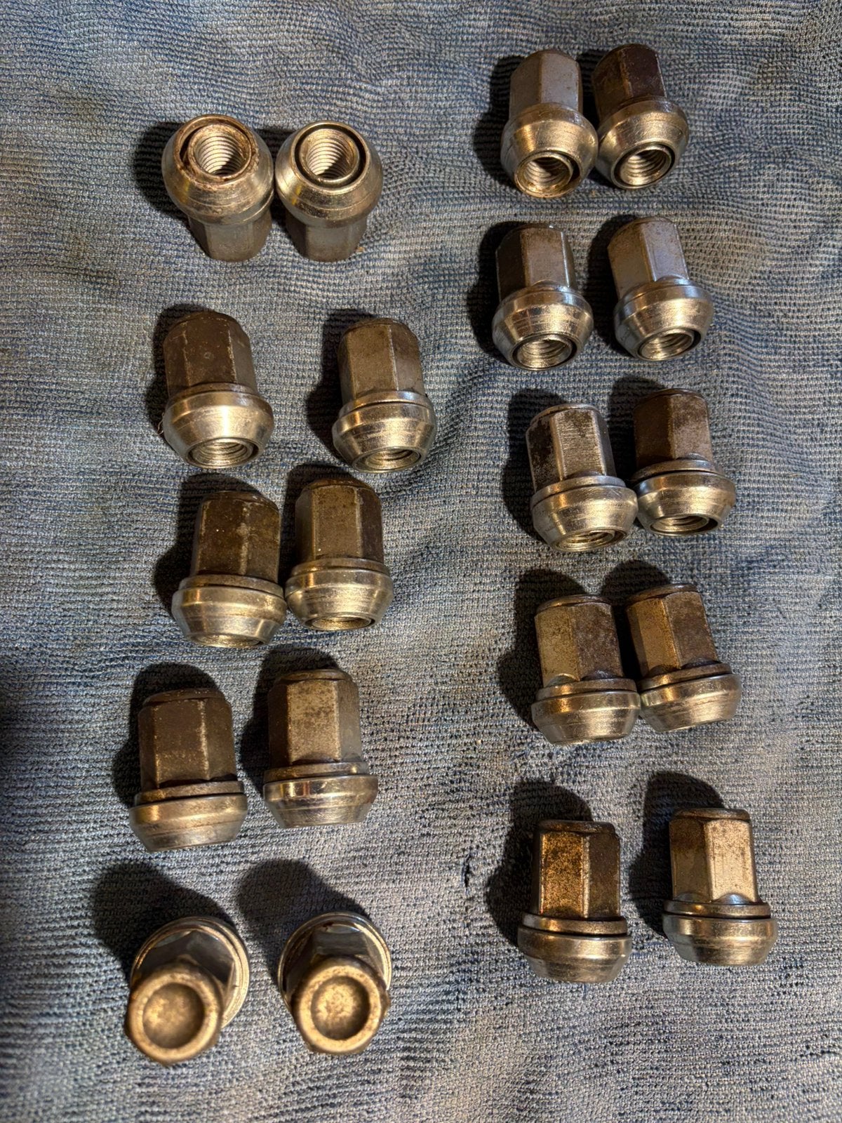 205 GTI ORIGINELE WIELMOER VOOR 14' of 15' ALUMINIUM VELGEN, Auto-onderdelen, 14 inch, Velg(en), Ophalen of Verzenden, Personenwagen