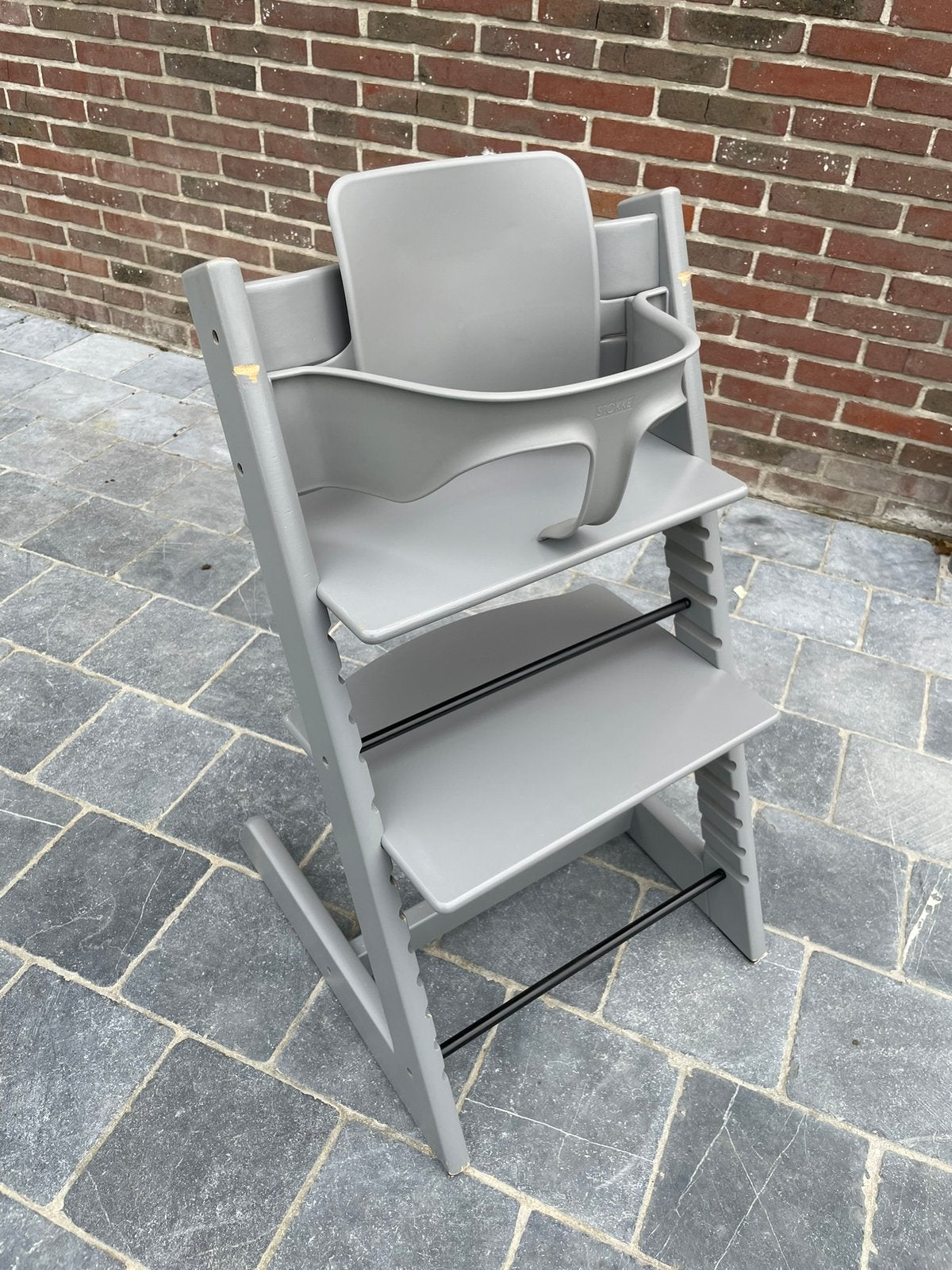 Stokke Tripp Trapp grijs met babyset, Kinderen en Baby's, Kinderstoelen, Gebruikt, Meegroeistoel, Ophalen