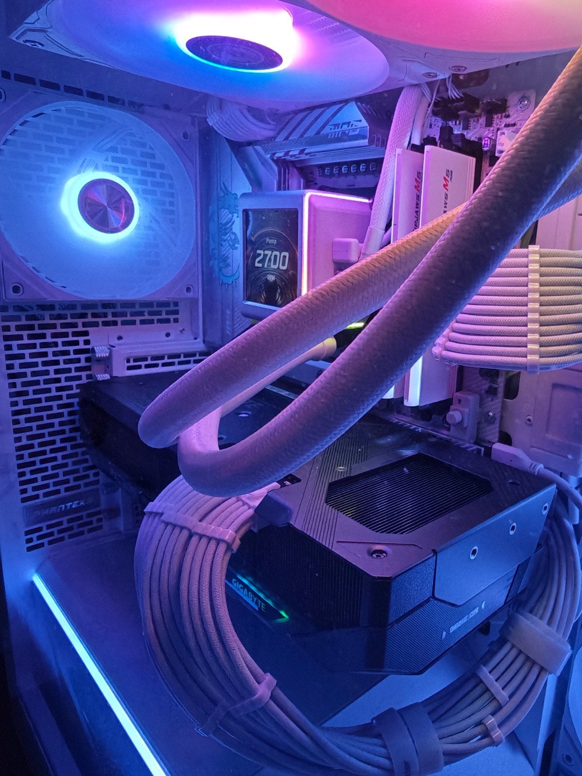 Pc blanc Ryzen 9 rx 9070xt 32gb 2tb, Ophalen of Verzenden