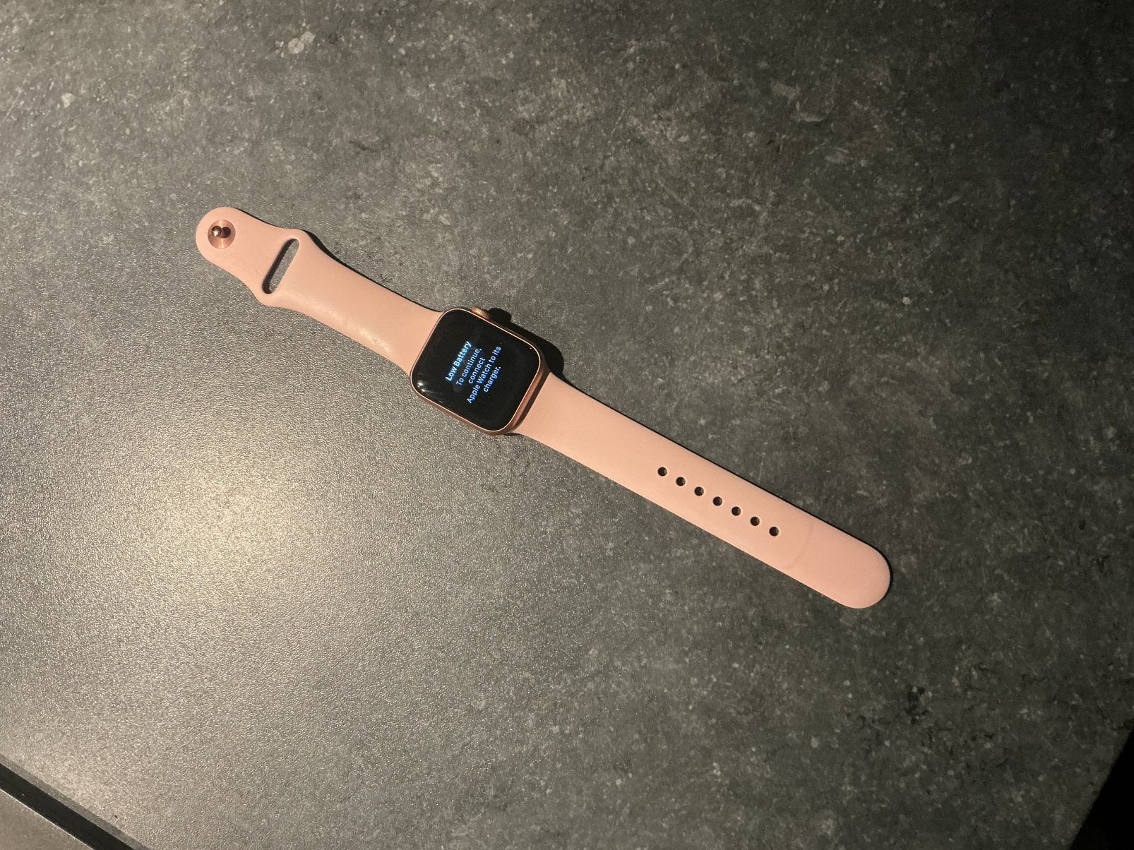 Apple watch serie 4, gps 40 mm gold, Handtassen en Accessoires, Ophalen of Verzenden, GPS