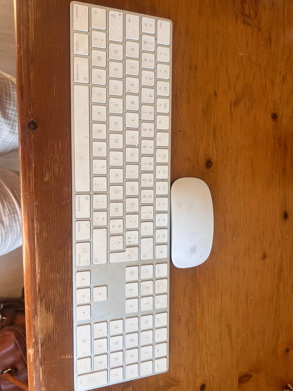 Apple muis en toetsenbord, Informatique & Logiciels, Claviers, Enlèvement ou Envoi, Azerty, Comme neuf