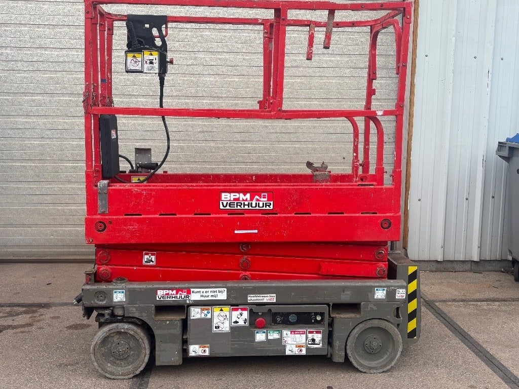 Haulotte Optimum 8 schaarhoogwerker 8m haulotte schaarlift, Zakelijke goederen, Machines en Bouw | Liften, Steigers en Ladders