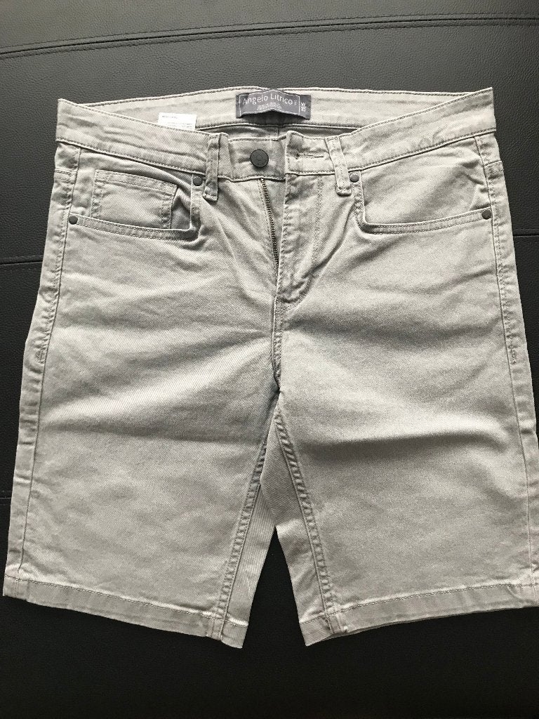 Shorts en jeans pour Homme : Taille 48 / 50 - Neufs !!!, Kleding | Heren, Spijkerbroeken en Jeans, Ophalen, Nieuw, Grijs, W33 - W34 (confectie 48/50)