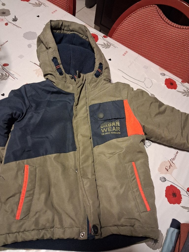 Jas en truien maat 86, Ophalen, Gebruikt, C&A, Jasje