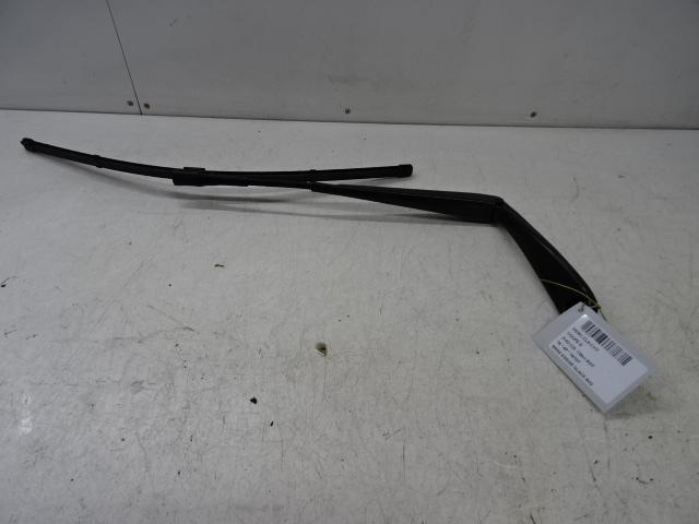 BRAS ESSUIE GLACE AVANT GAUCHE Mercedes-Benz CLA (117.3), Mercedes-Benz, Mevr. I. Hauben, Utilisé, Rue de l'Espoir 34 34
4030  GRIVEGNÉE, BE