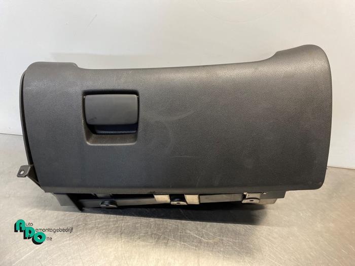 Dashboardkastje van een Opel Meriva (Meriva B 10-), Auto-onderdelen, Dashboard en Schakelaars, Opel, Gebruikt, 3 maanden garantie