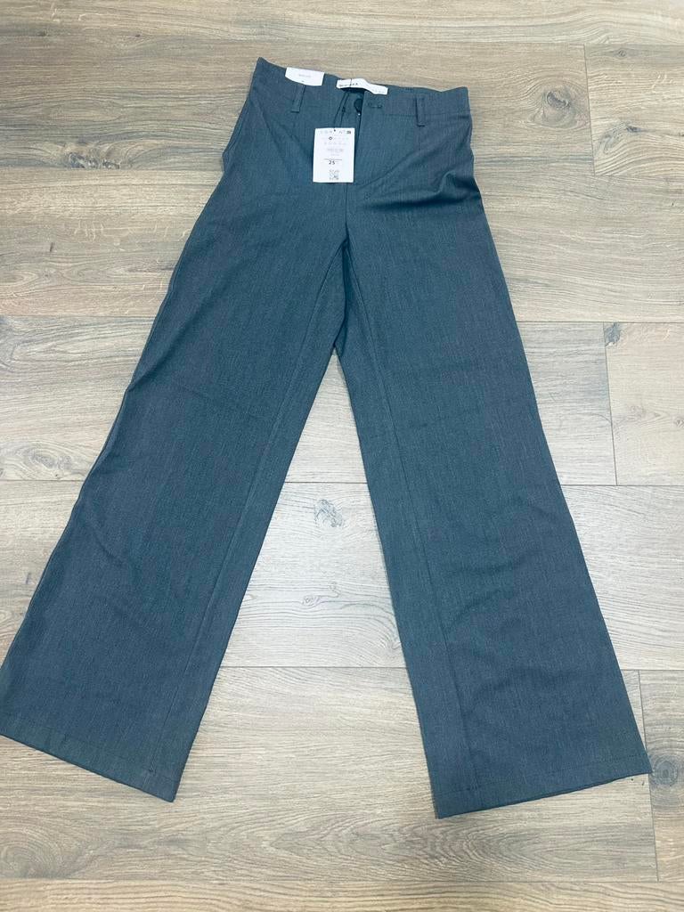 Bershka patte d’éléphant neuf avec étiquette S/36, Nieuw, Ophalen of Verzenden, Maat 36 (S), Grijs