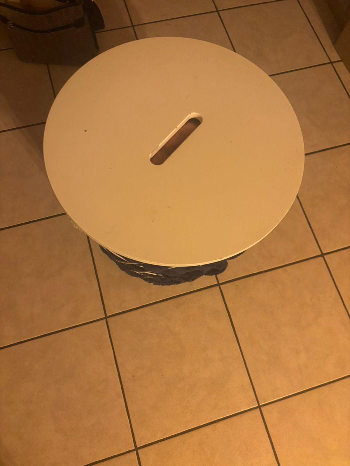 Ikea mand / tafeltje, Huis en Inrichting, Ophalen, Zo goed als nieuw