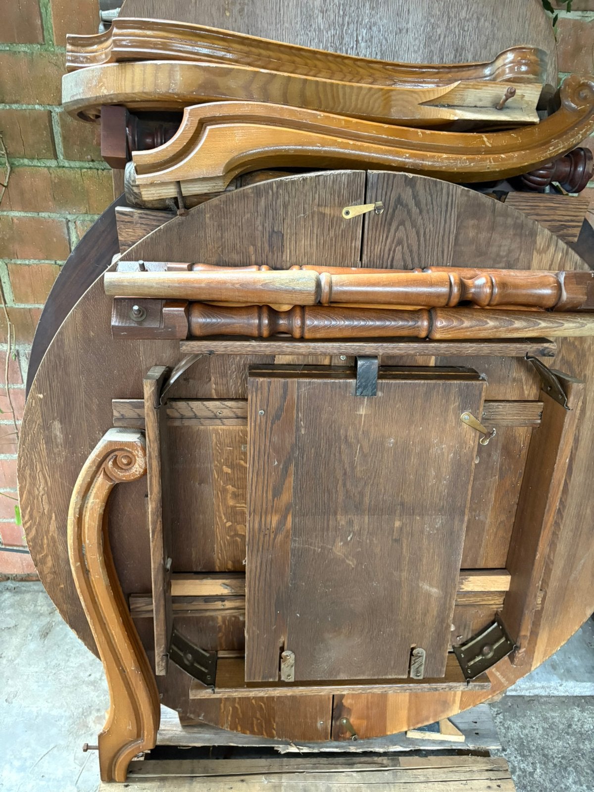 4 houten ronde tafels, Antiek en Kunst, Antiek | Meubels | Kasten, Ophalen