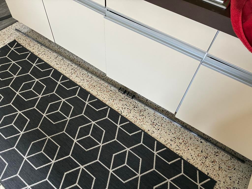 Lineaire geleiding 226cm met 2 wagentjes, Ophalen, Gebruikt